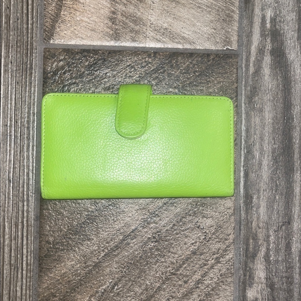 Buxton Vibrant Green Leather Wallet